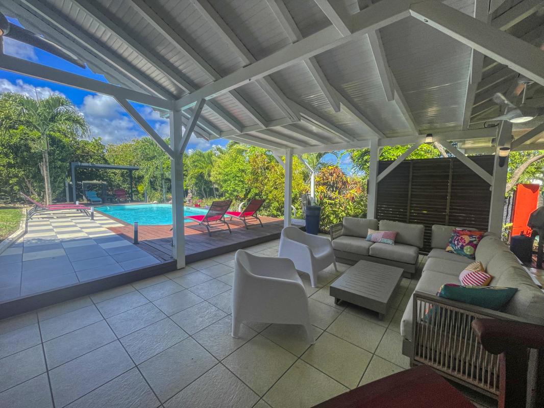 11.Location villa piscine St François Guadeloupe_Terrasse